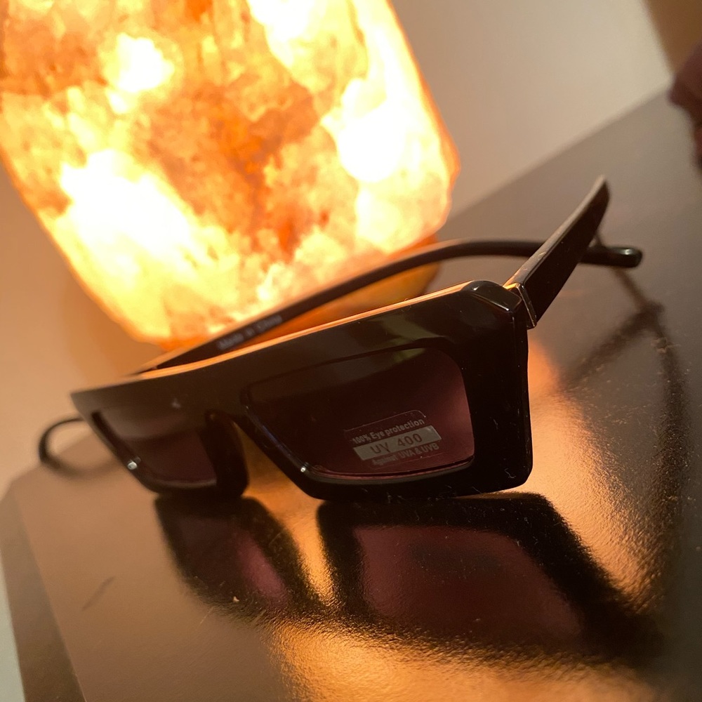 Black sunglasses